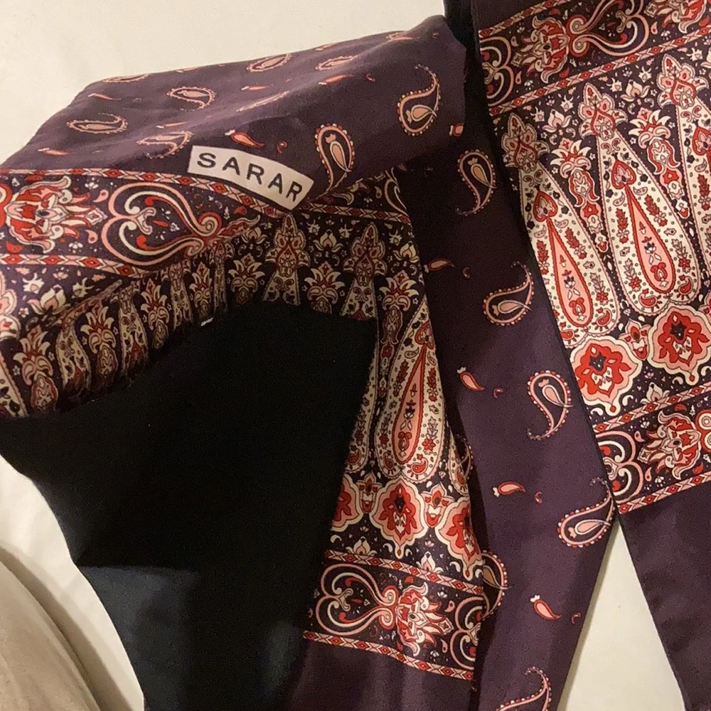 SARAR Silk Purple Paisley Scarf High End